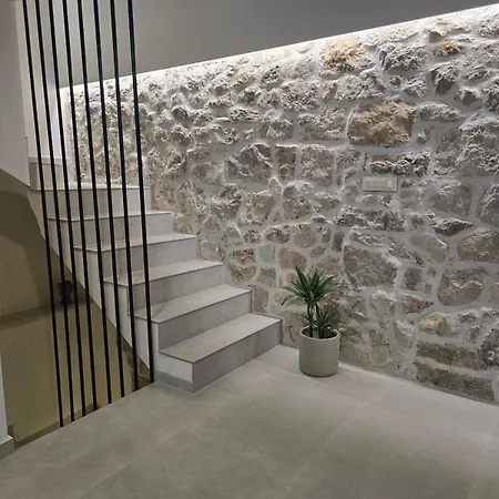 Stone ヴィラ